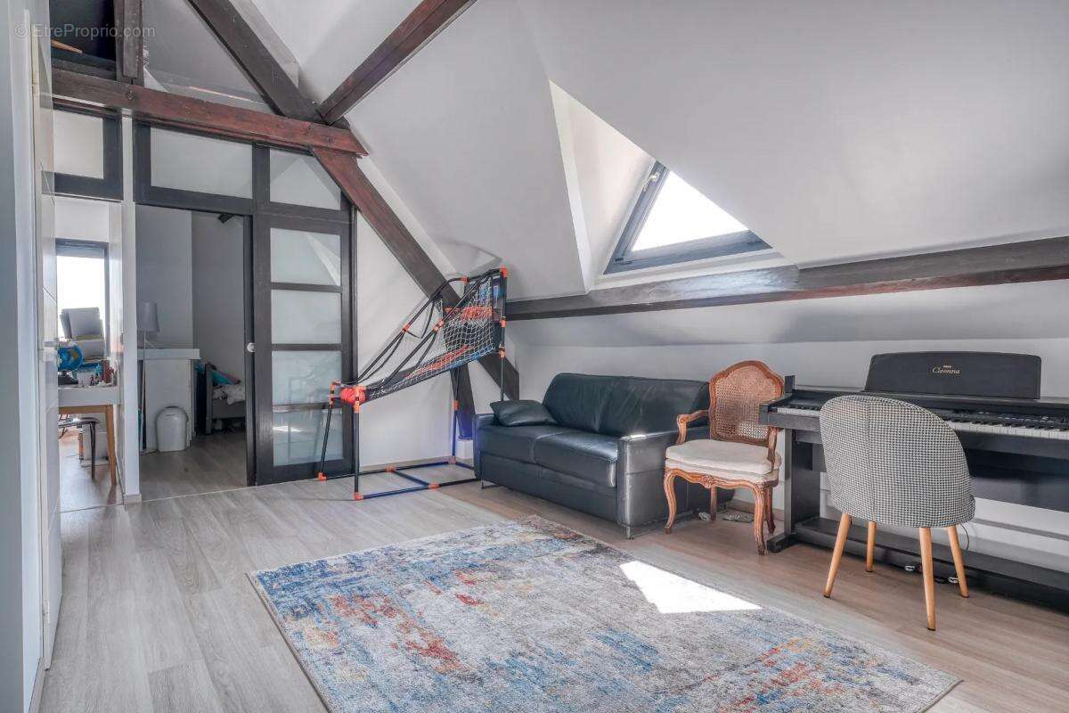 Maison à LIVRY-SUR-SEINE