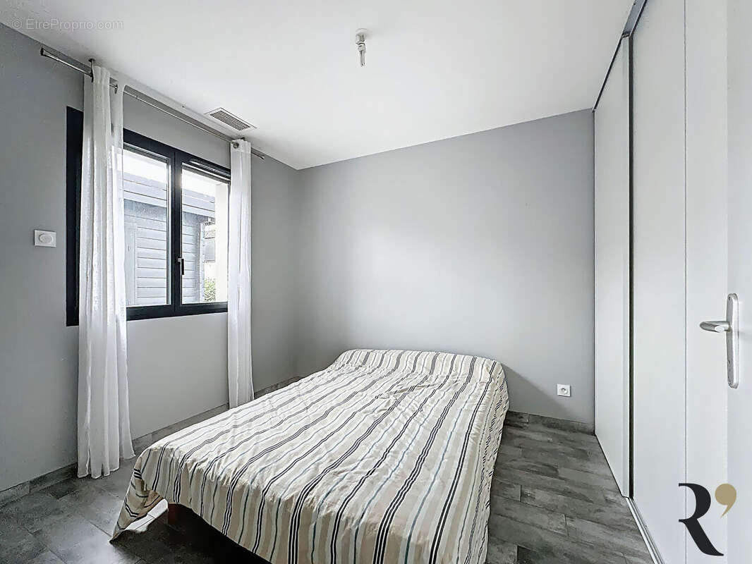 Maison à SAINTE-FOY-D&#039;AIGREFEUILLE