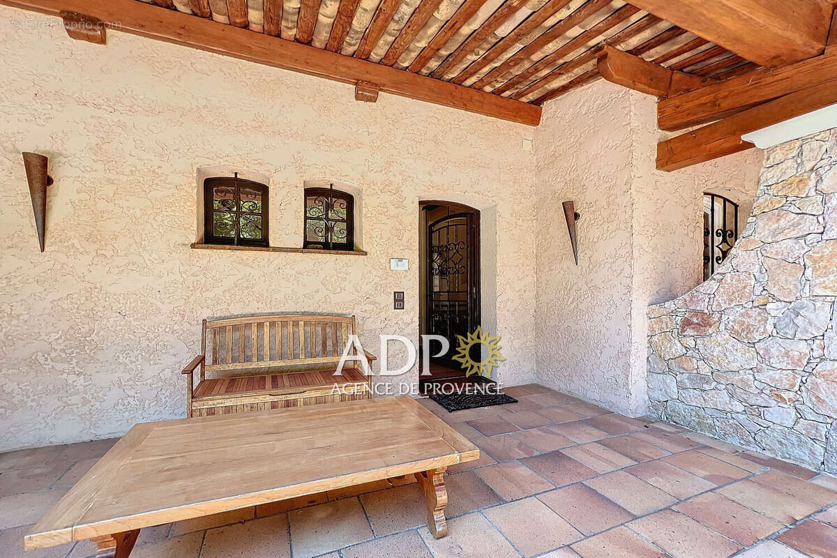 Maison 194 m² à Grasse  - photo 5