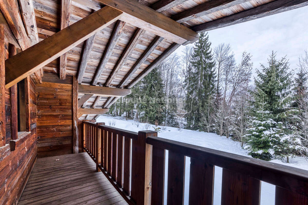 Maison à DEMI-QUARTIER