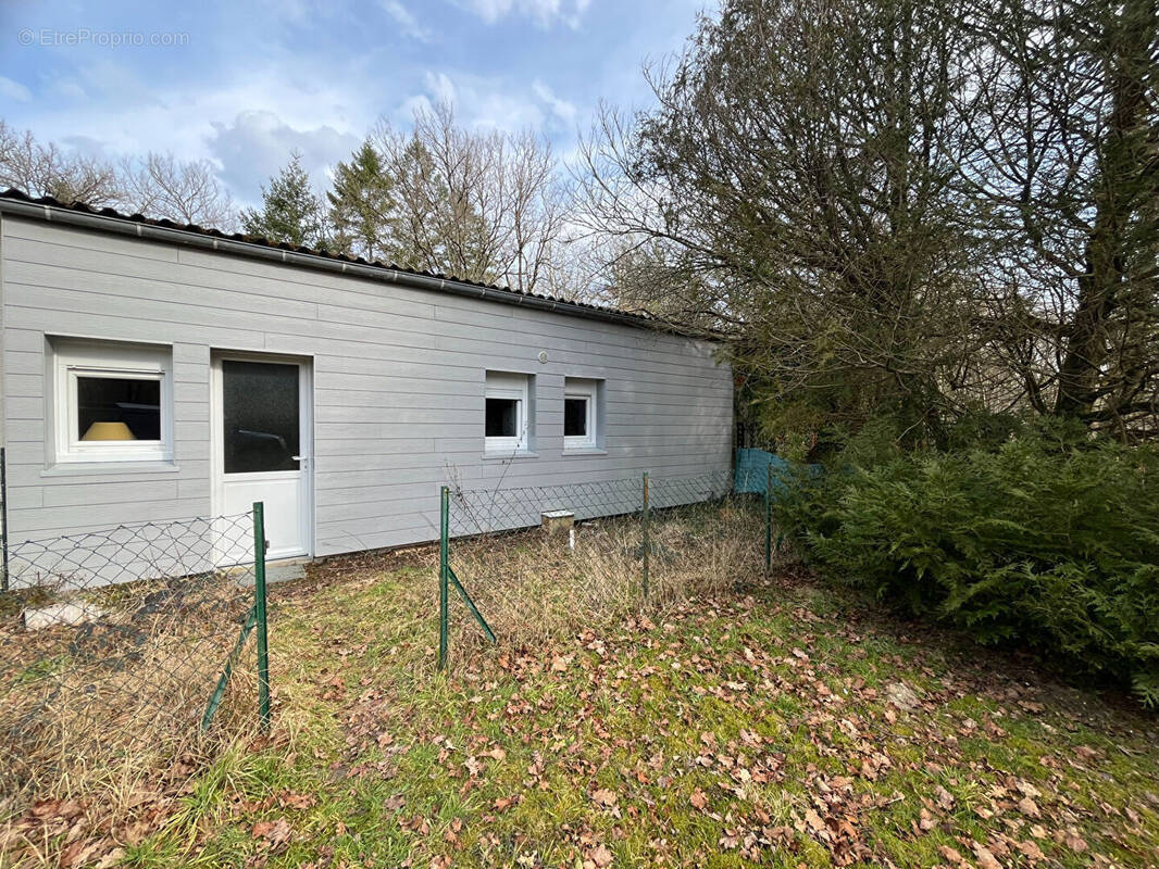 Maison à SAINTE-MONTAINE