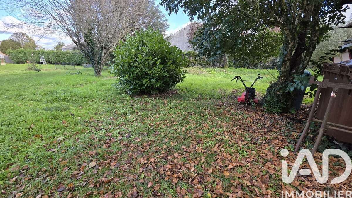 Photo 4 - Terrain à BLAYE