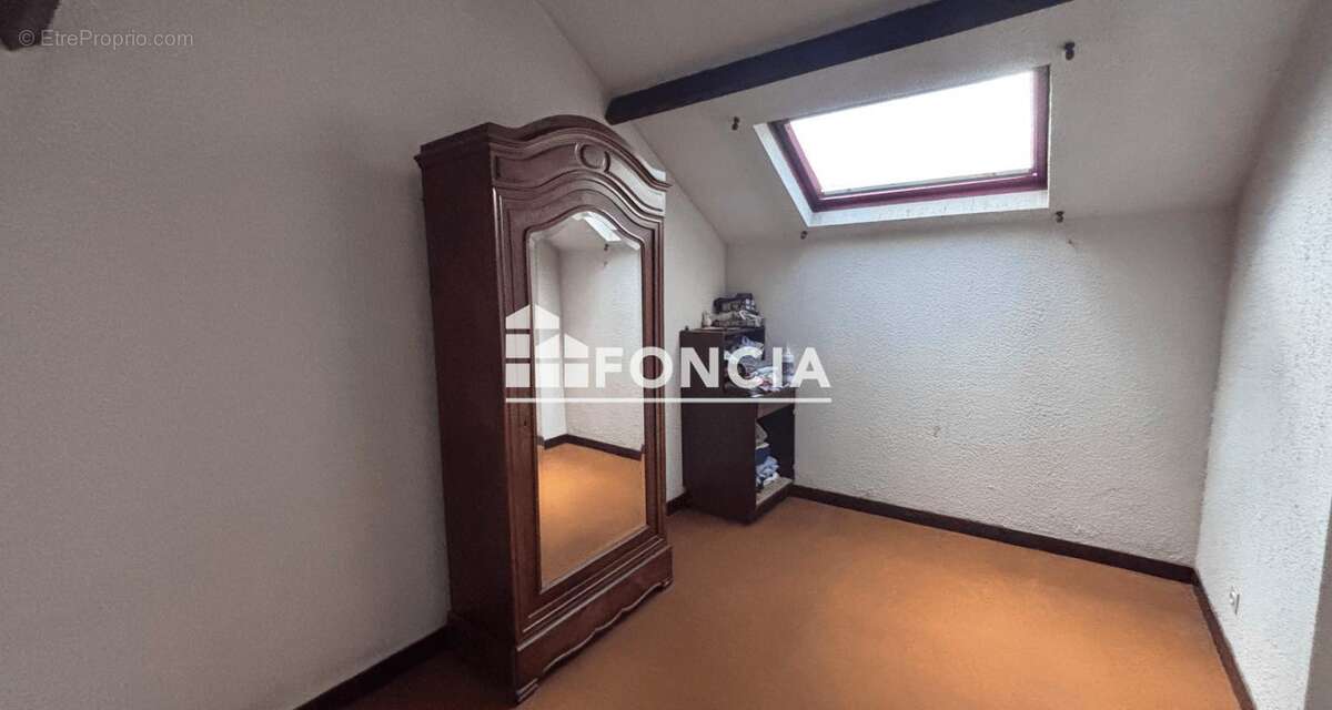 Maison à LA CHAPELLE-SAINT-MESMIN