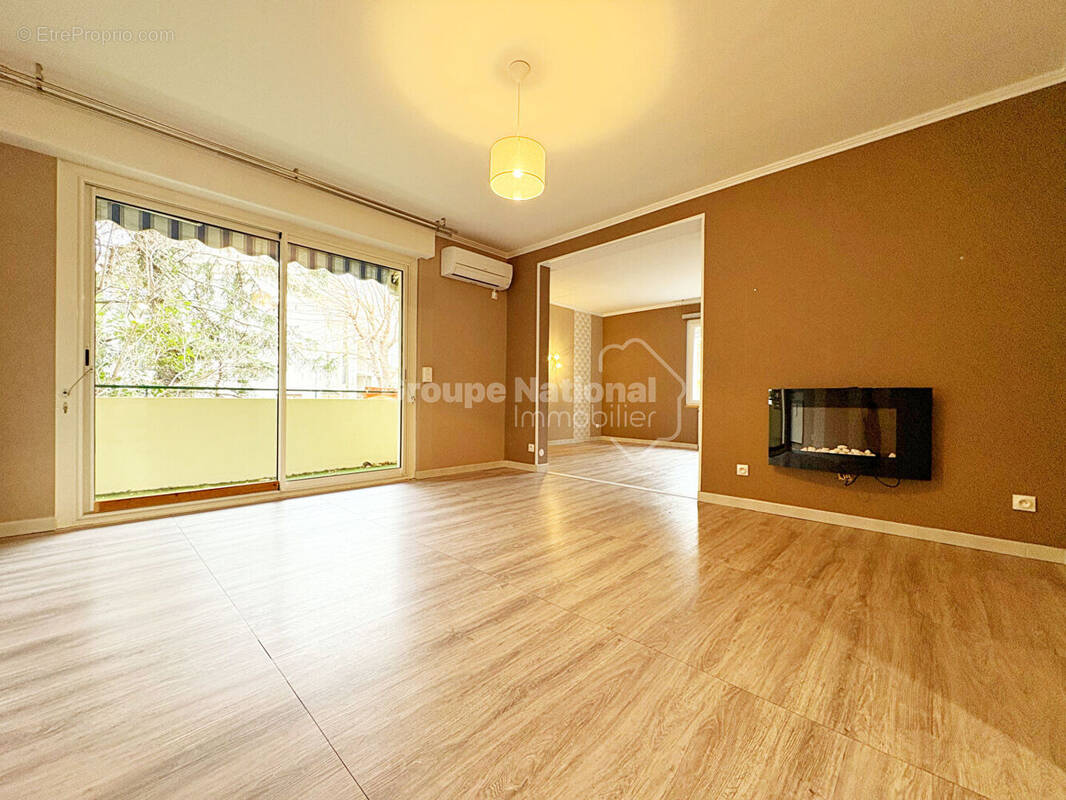 Appartement à SALON-DE-PROVENCE