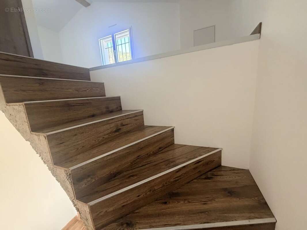 Maison à TOURRETTE-LEVENS