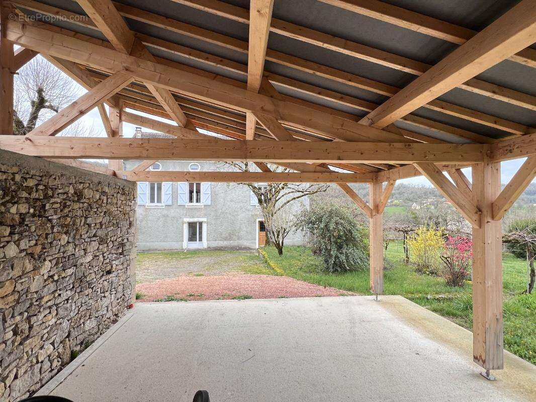 Maison à LISSAC-ET-MOURET