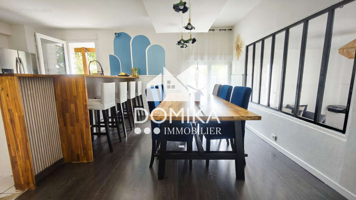 Entrée - Maison à EZY-SUR-EURE