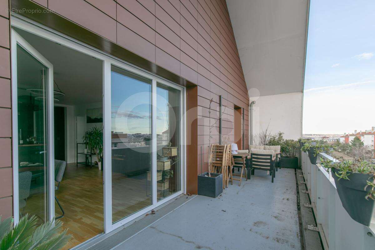Appartement à NOGENT-SUR-MARNE