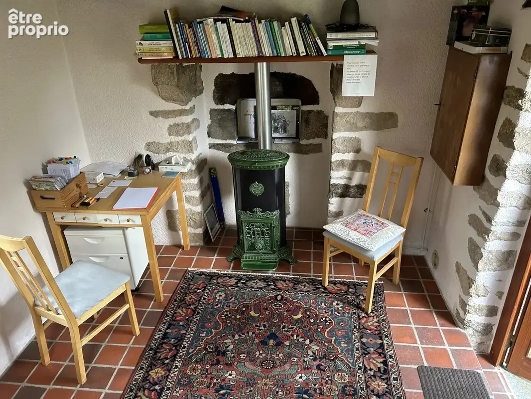Grande maison familiale avec de nombreuses dépendances et un fort potentiel commercial - photo 5