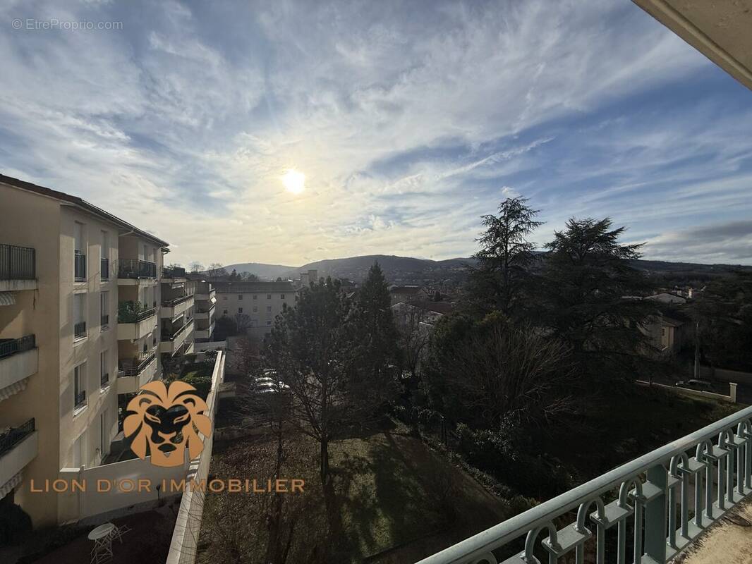 Appartement à NEUVILLE-SUR-SAONE