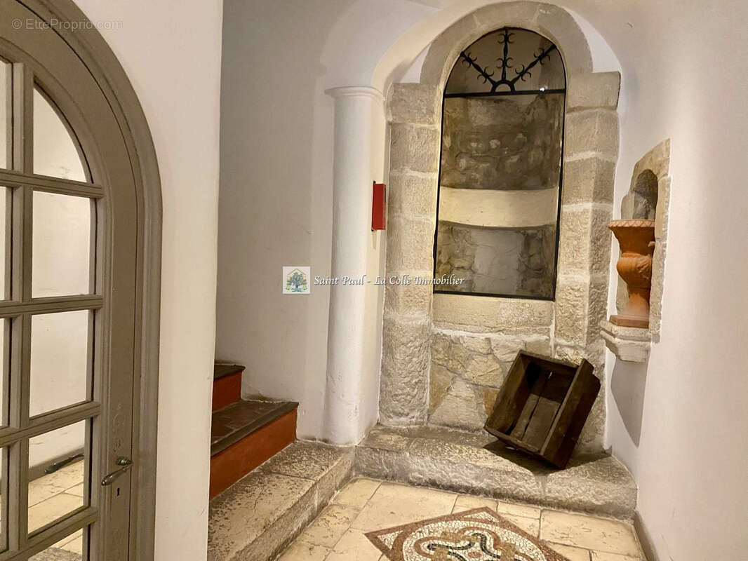 Appartement à LA COLLE-SUR-LOUP