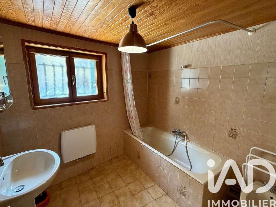 Photo 3 - Maison à JUJURIEUX