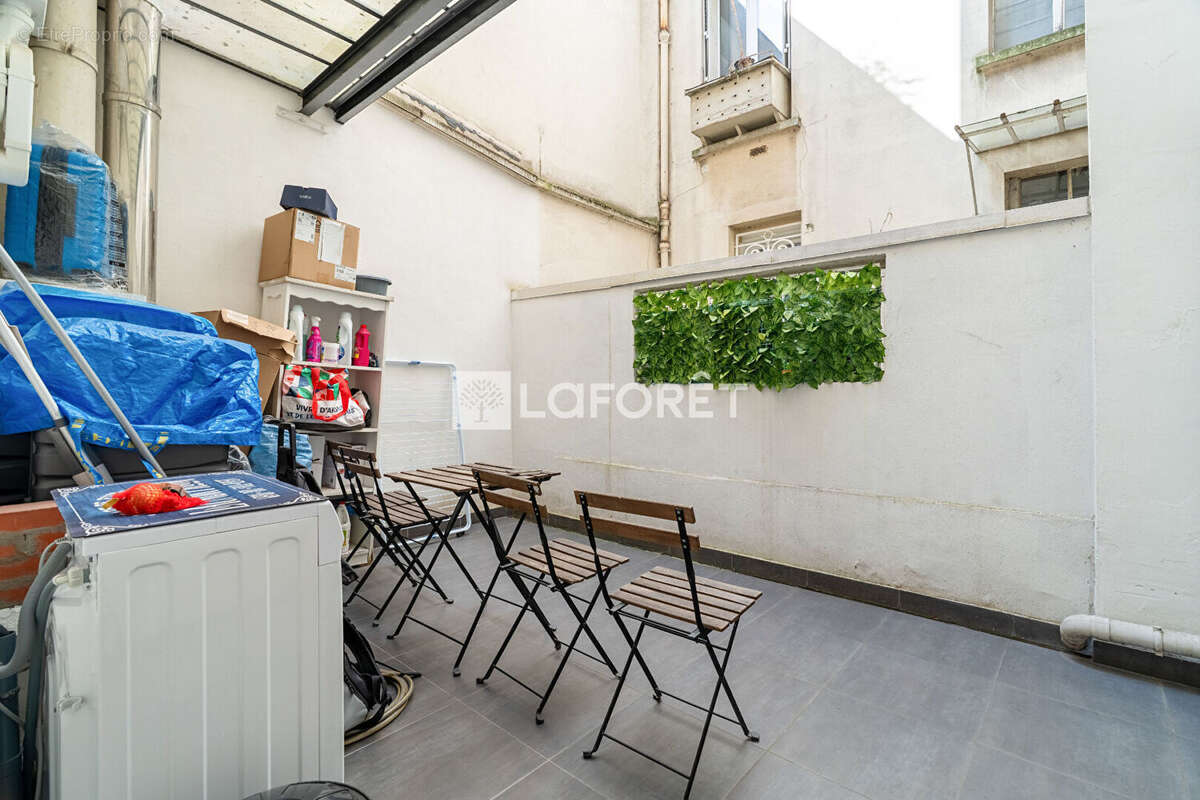 Appartement à PARIS-17E