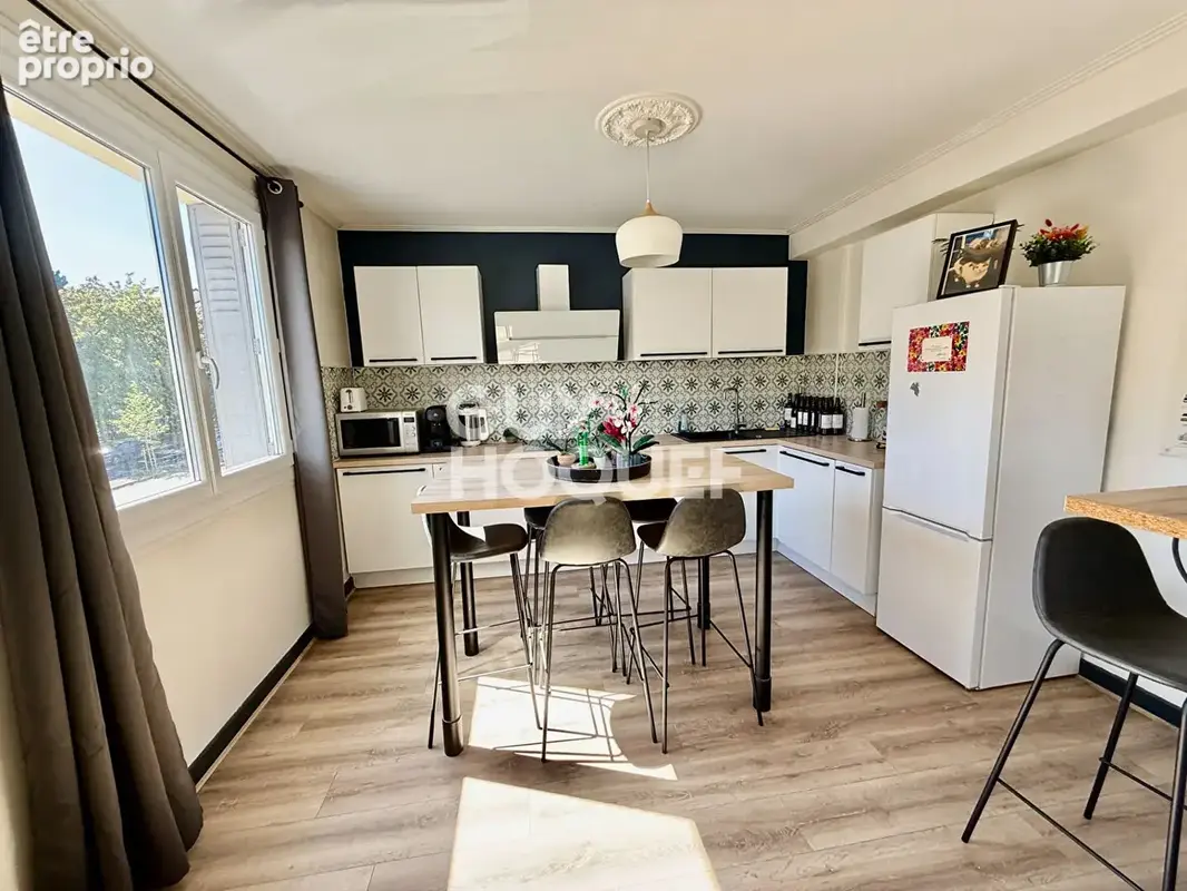 CHAMALIERES - Appartement T3, 73 m3, garage et balcon - photo 3
