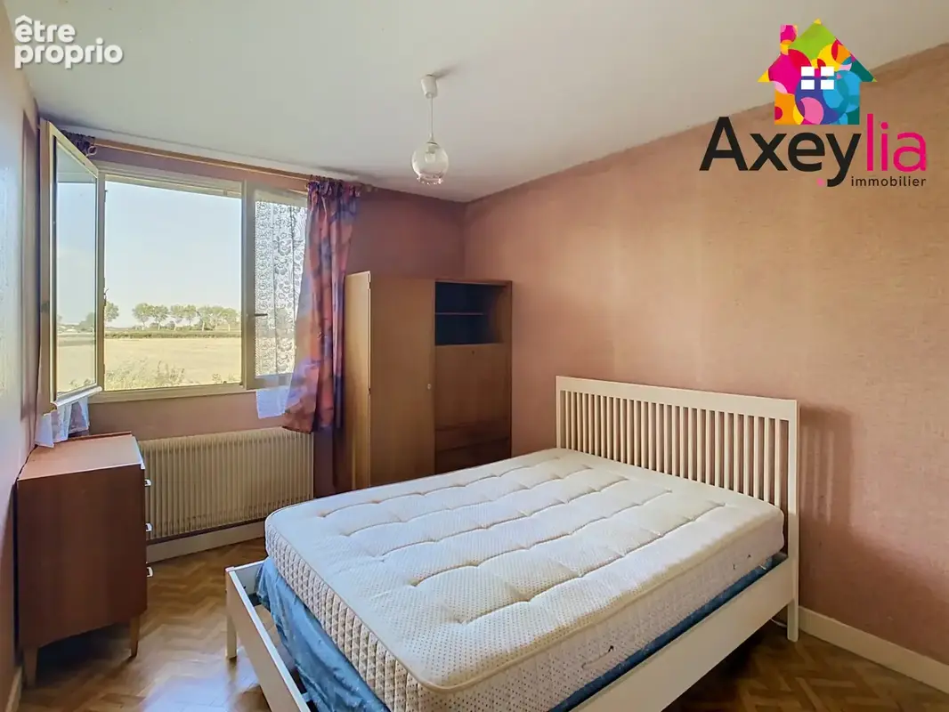A vendre- pouilly les nonains- maison sur 2 niveaux sur terrain de 2346 m2 avec garage - photo 9