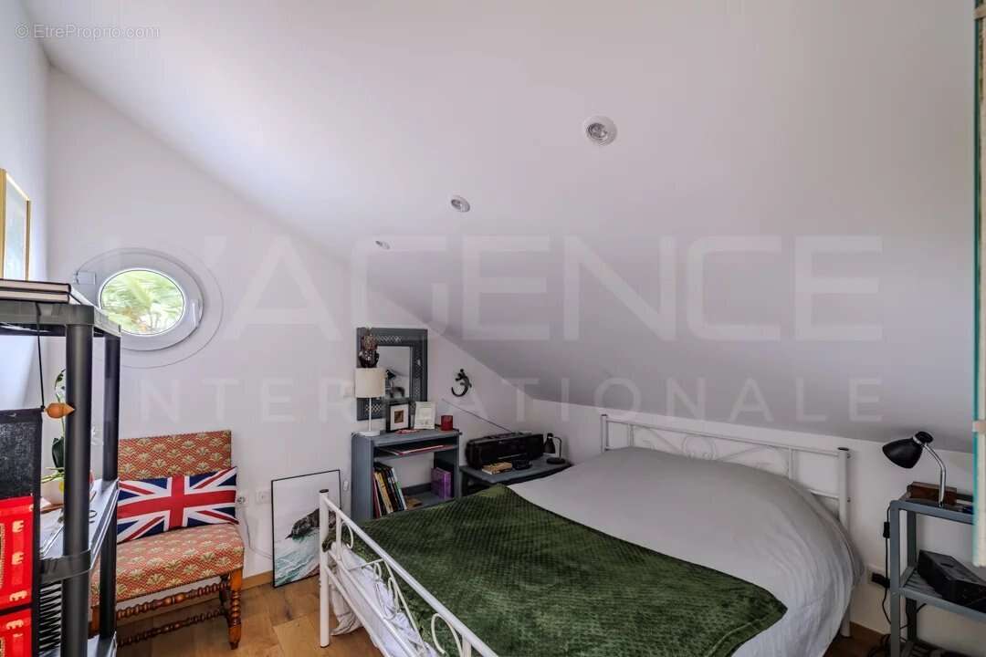 Maison à VAUX-SUR-SEINE