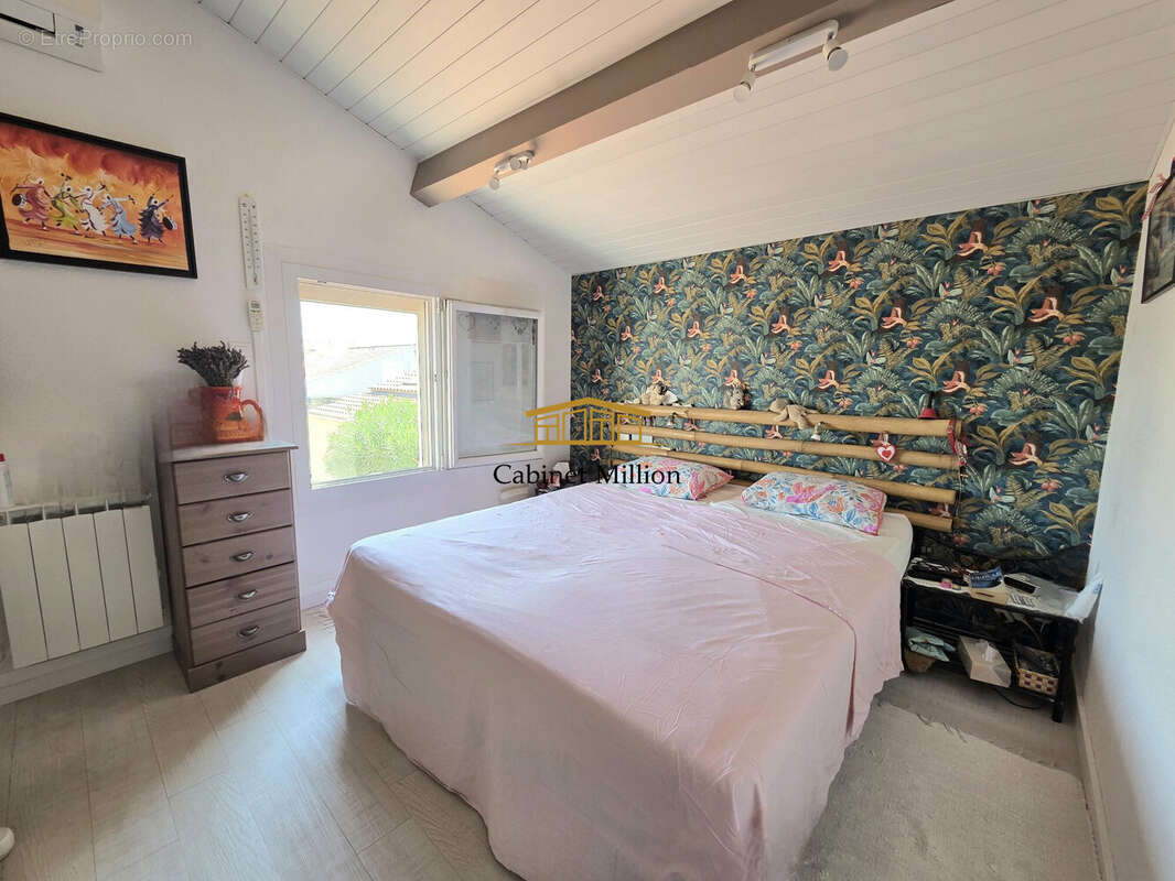 Maison à VIC-LA-GARDIOLE