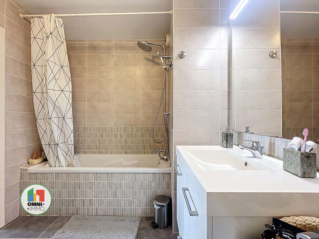 Appartement à RILLIEUX-LA-PAPE