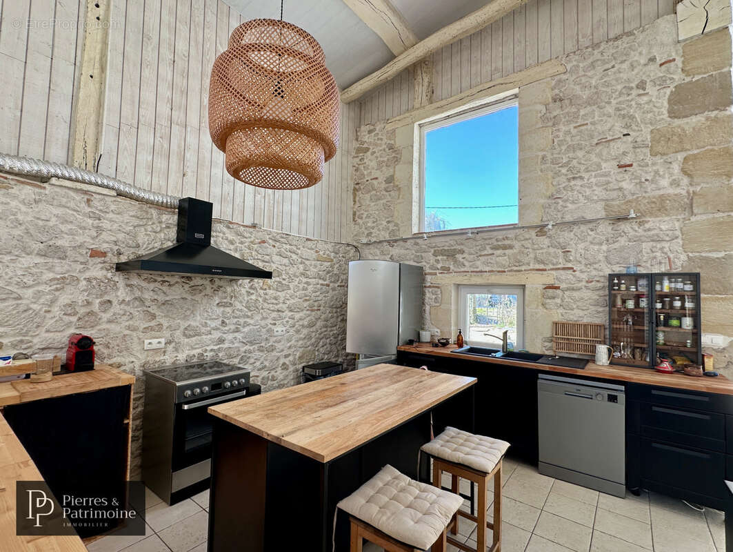 Maison à MAUVEZIN-SUR-GUPIE