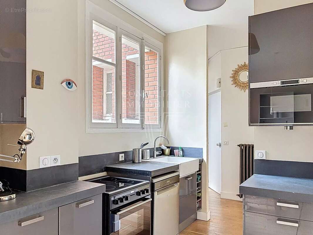 Appartement à NEUILLY-SUR-SEINE