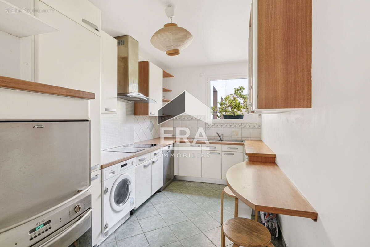 Appartement à PARIS-14E