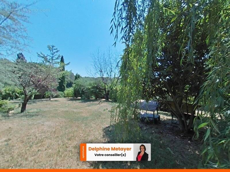 Terrain à VILLECROZE
