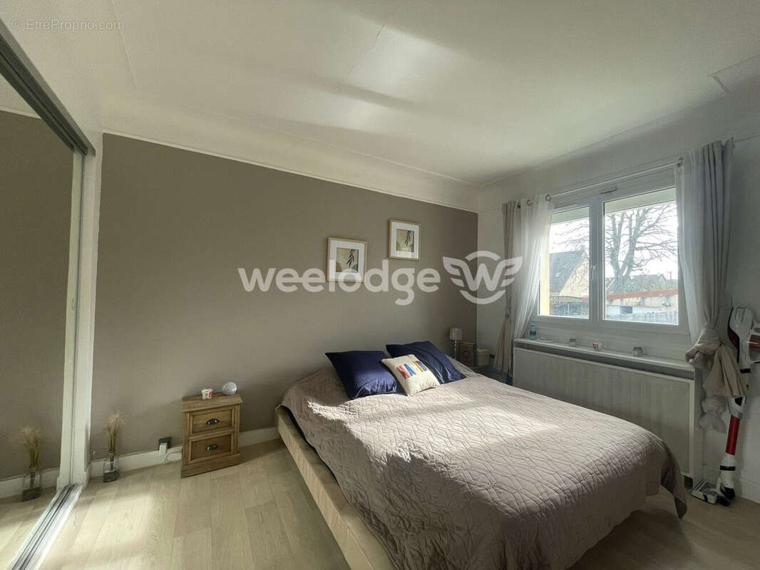 Chambre 1 - Maison à SUCY-EN-BRIE
