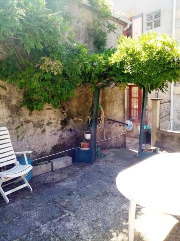 Maison à SAINT-SAULGE