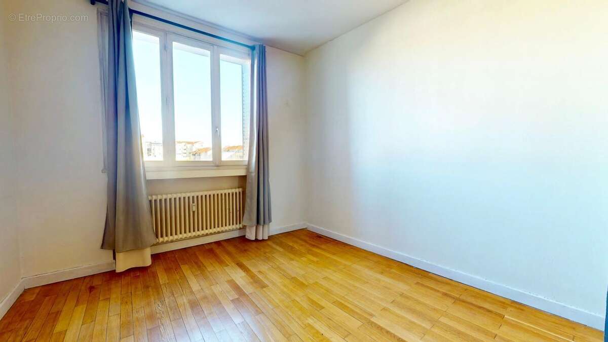 Appartement à LYON-8E