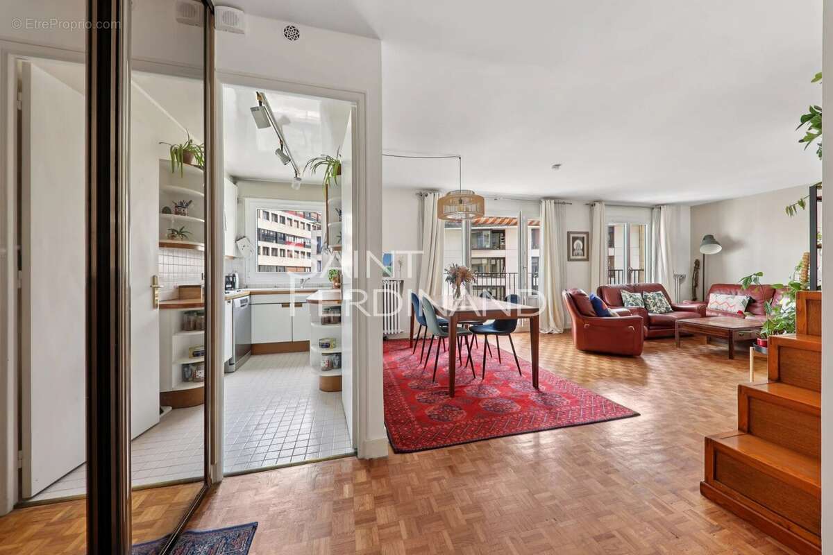 Appartement à PARIS-15E