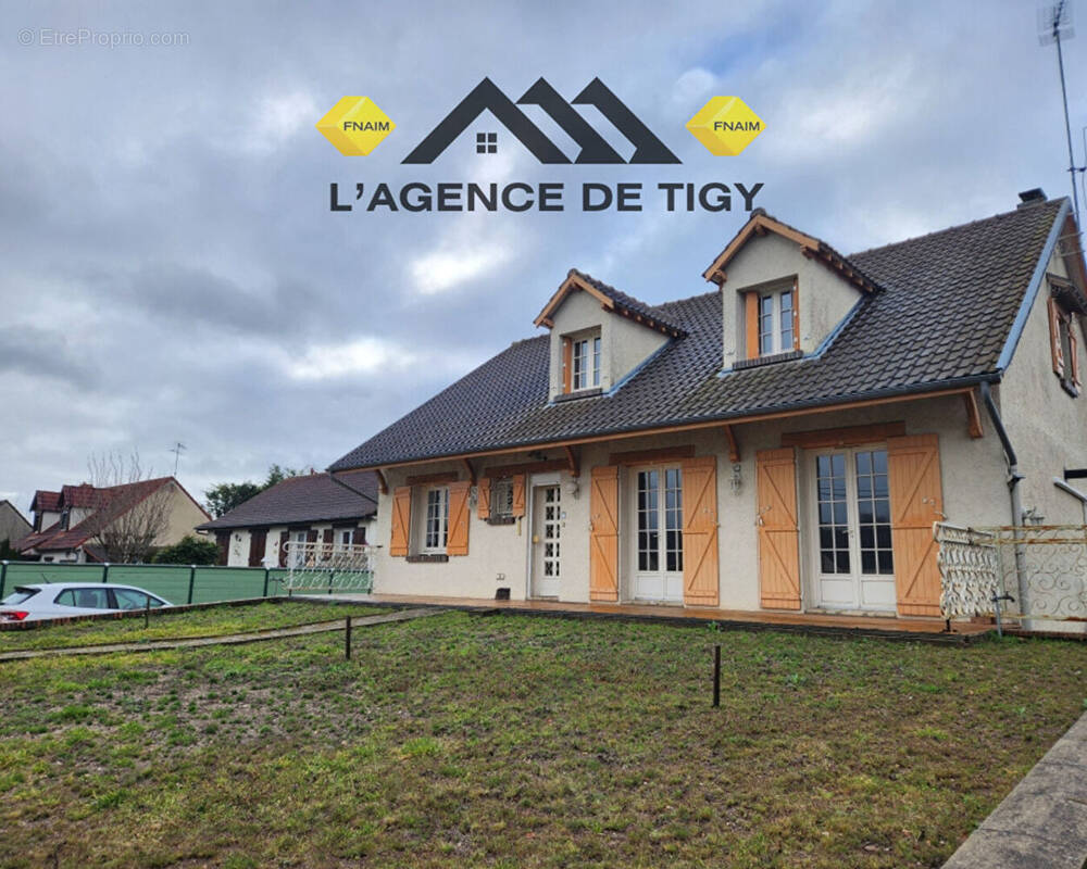 Maison à NEUVY-EN-SULLIAS