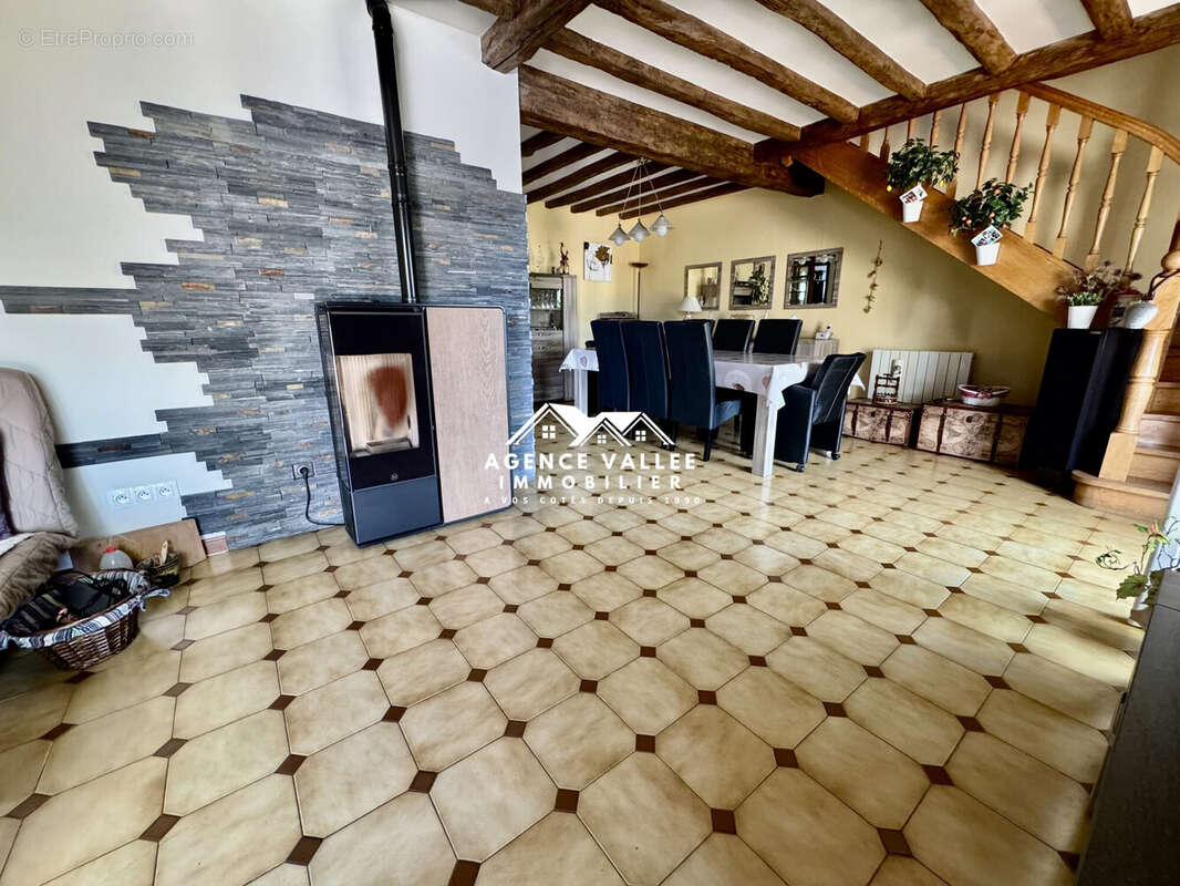 Maison à SAINTRY-SUR-SEINE
