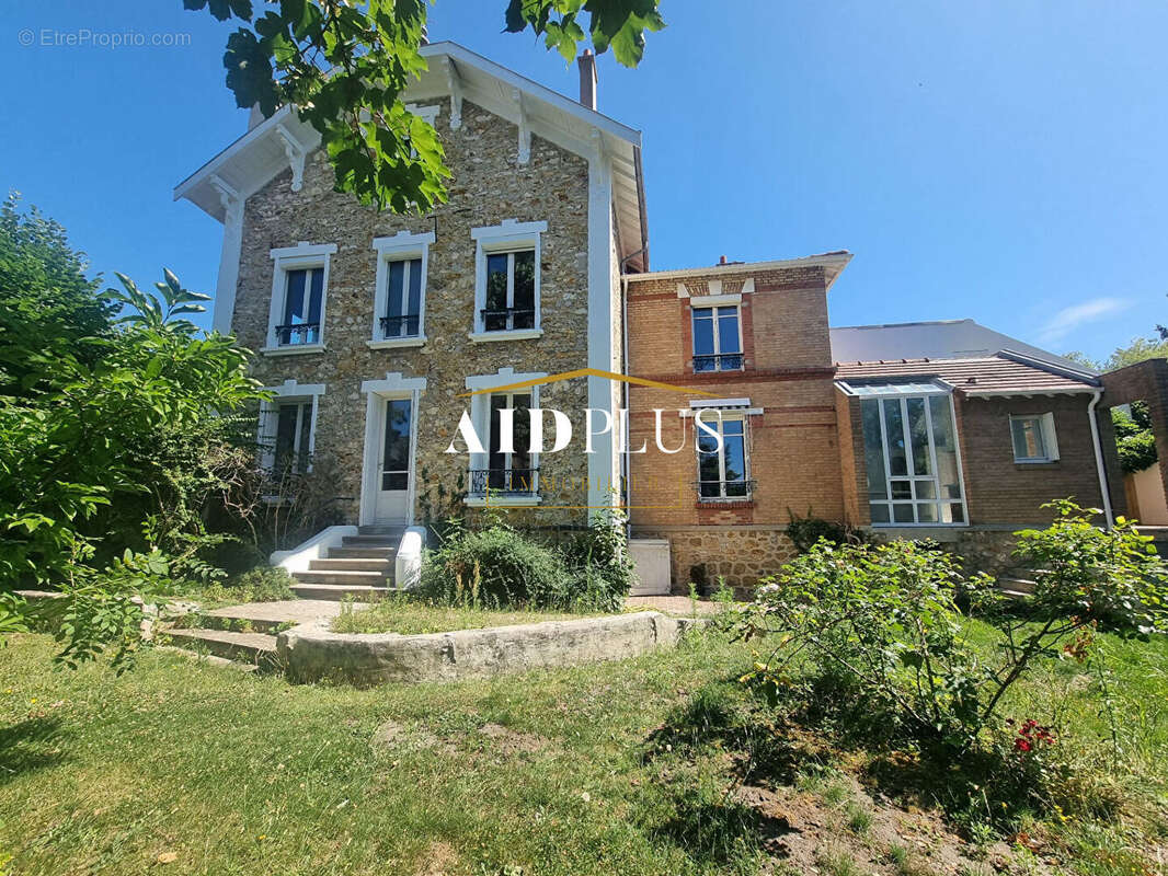 Maison à SAINT-LEU-LA-FORET