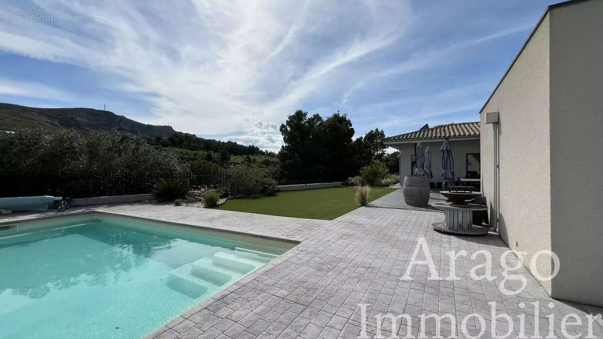 Maison à CASES-DE-PENE