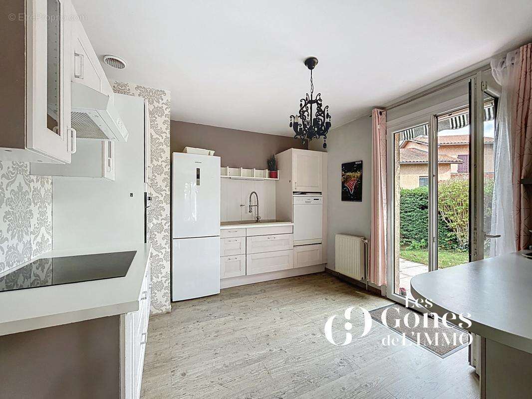 Maison à SAINT-GENIS-LAVAL