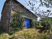 Maison à SAINT-AMANT-ROCHE-SAVINE