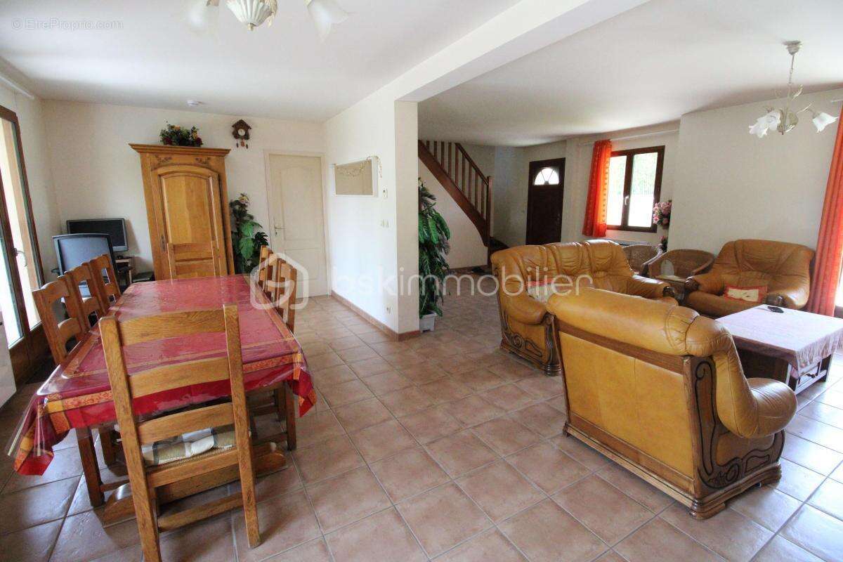 Maison à CHEVRY-EN-SEREINE