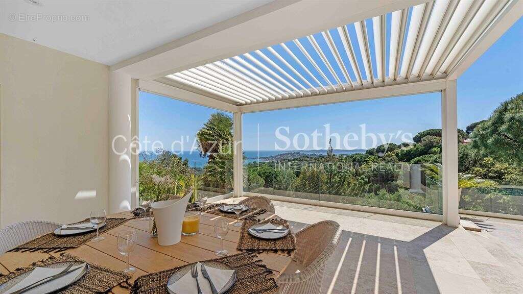 Exclusivité villa contemporaine avec vue mer, proche plage de la Nartelle - photo 5