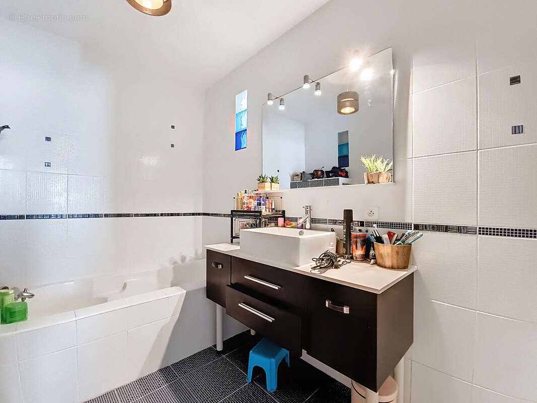 Maison à VILLELONGUE-DELS-MONTS