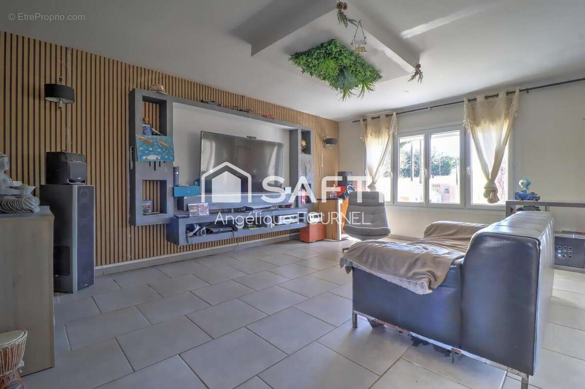 Photo 7 - Maison à SIMANDRES