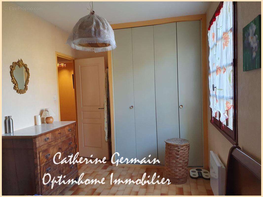 A Villalier – A vendre maison 4 chambres avec bureau, jardin, terrasses et garage - photo 5