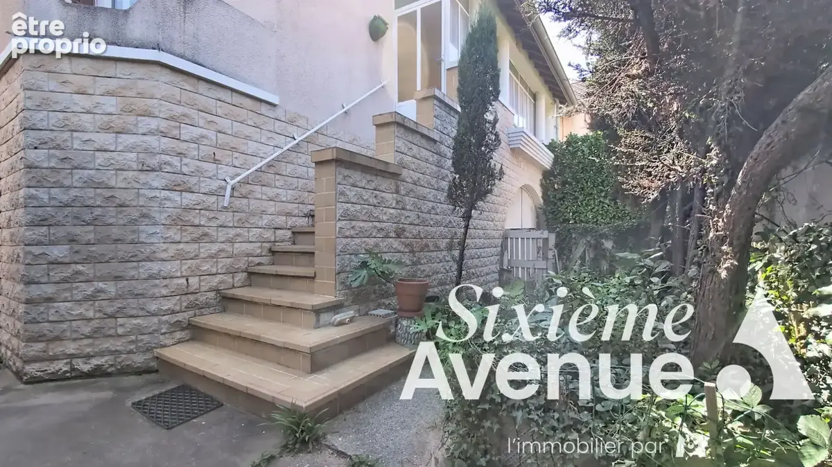 Maison avec appartements et ateliers Venissieux 13 pièce(s) 435m² m2 - photo 3
