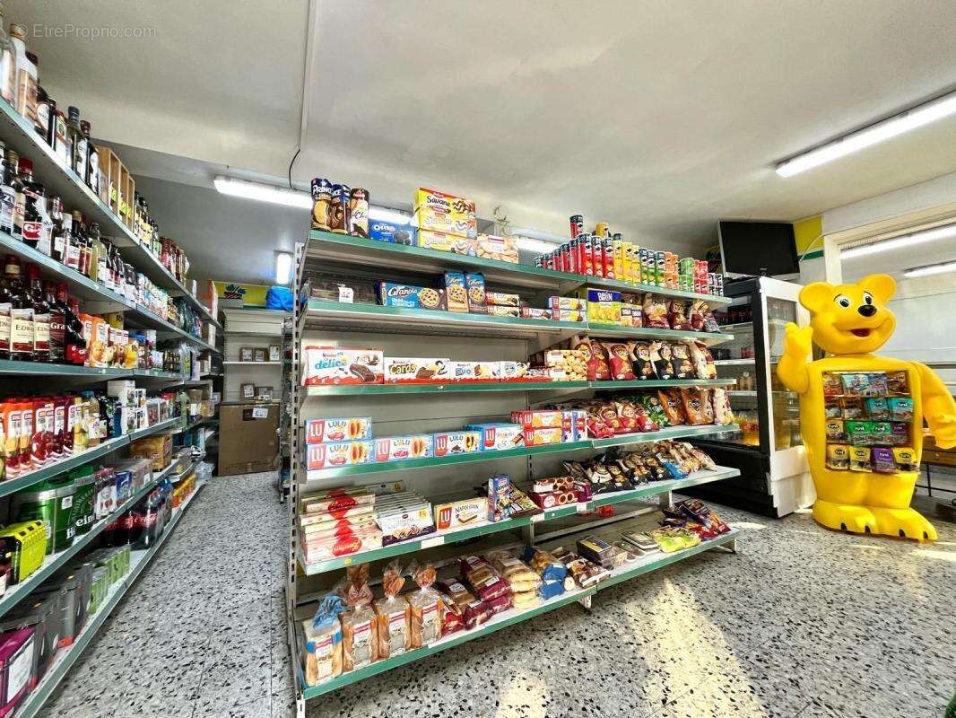 Commerce à LA PENNE-SUR-HUVEAUNE