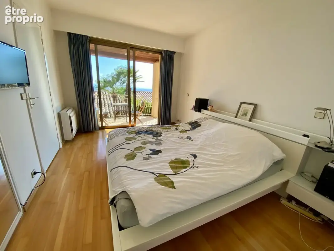 Vue panoramique sur toute la côte d'azur - Villa de 220 m2 avec piscine - photo 16