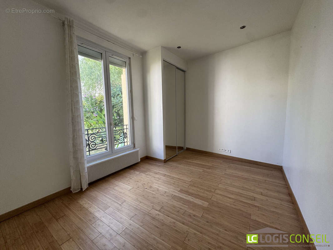 Appartement 23 m² à Chatenay-Malabry  - photo 5