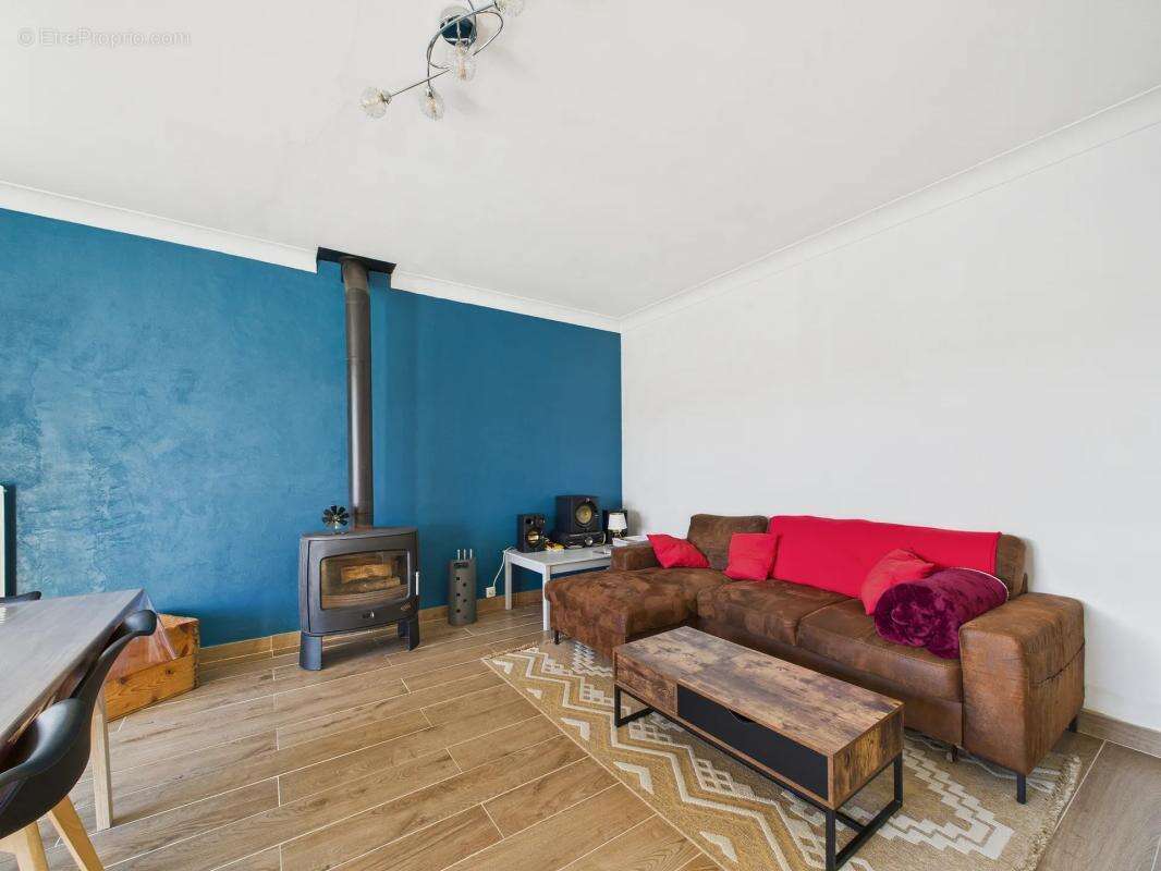 Maison à PREGUILLAC