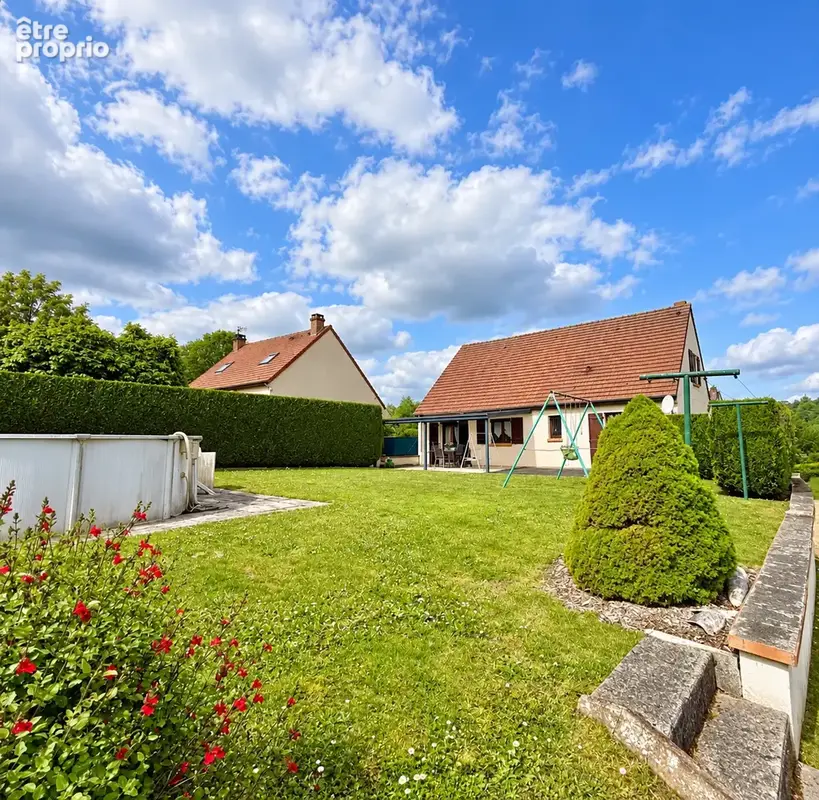 Maison familiale de 139 m2   5 chambres, sous-sol complet et terrain de 700 m2 - photo 4