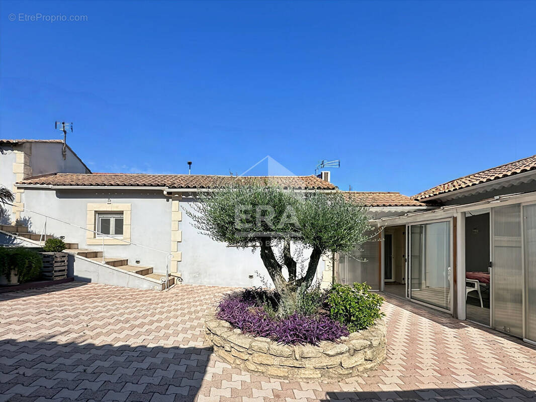 Maison à CHATEAURENARD