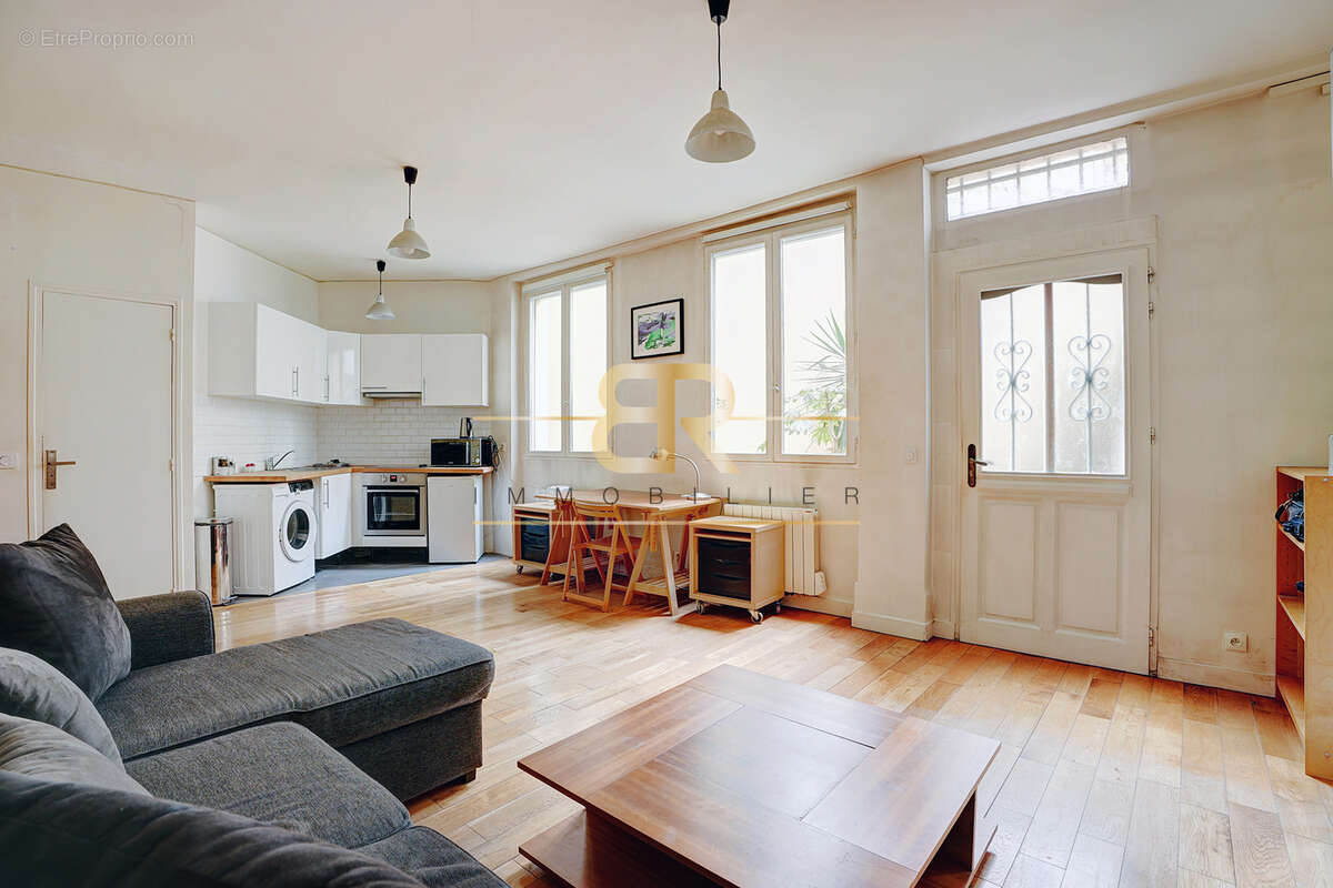 Appartement à PARIS-2E