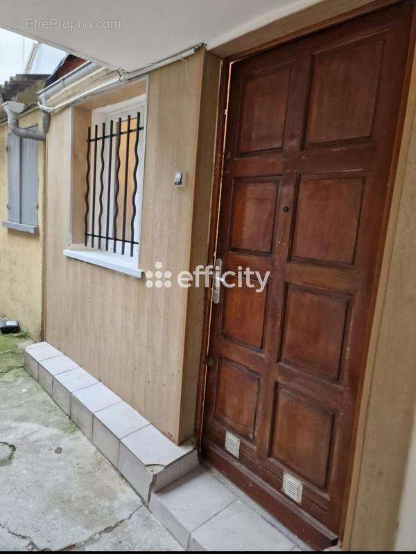 Appartement à AUBERVILLIERS